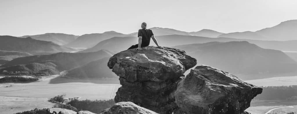 How to Navigate Global Payroll Compliance with Confidence | nakvartiruhcm Insights